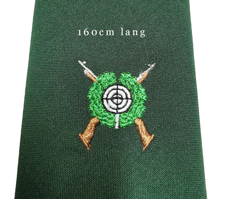 Extra lange Schützenkrawatte mit gesticktem Emblem "gekreuzte Gewehre"