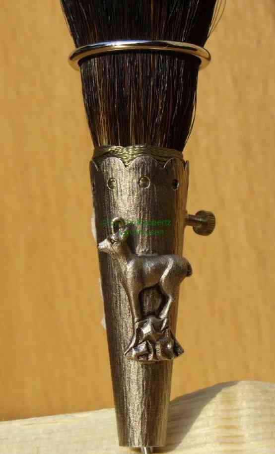 Gams-Bart Motiv "Steinbock" ca.17cm mit Seitenschraube und Ring